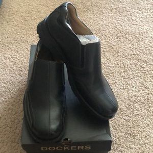 Dockers director black leather slip on NWT size 12